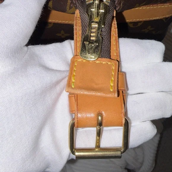 Louis Vuitton Cruiser 40 Monogram Travel Bag Vintage 1995 Authentic ✨✨ - Picture 6 of 17